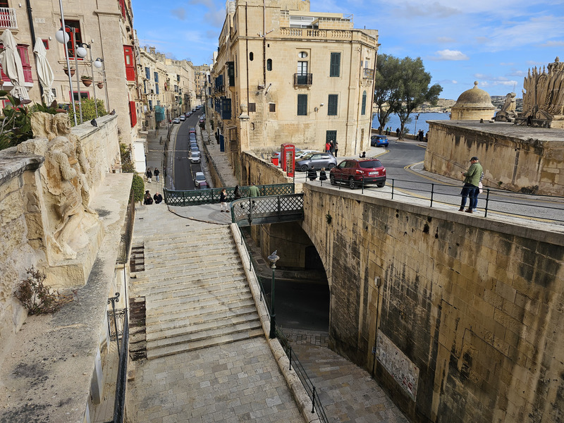 An example of how hilly Valletta is