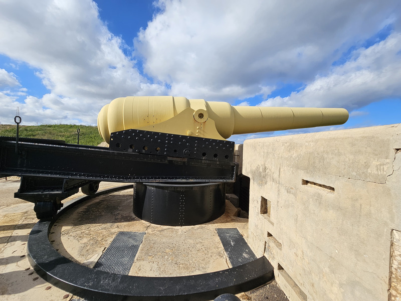 A 100T steam-powered muzzle loading rifle on Malta