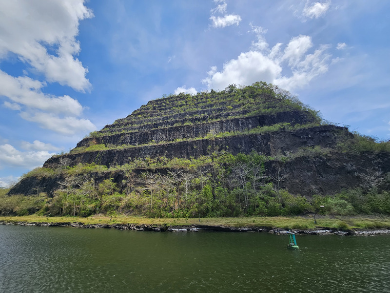 the cut through the mountains