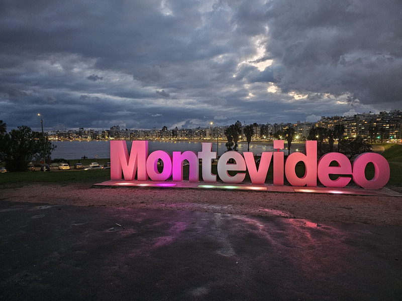 Montevideo sign at night