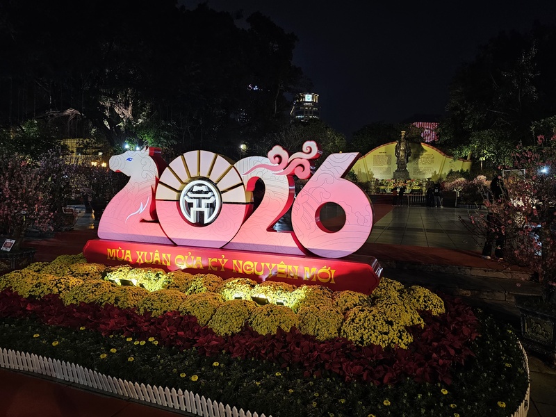 Tet 2026 light display in Hanoi