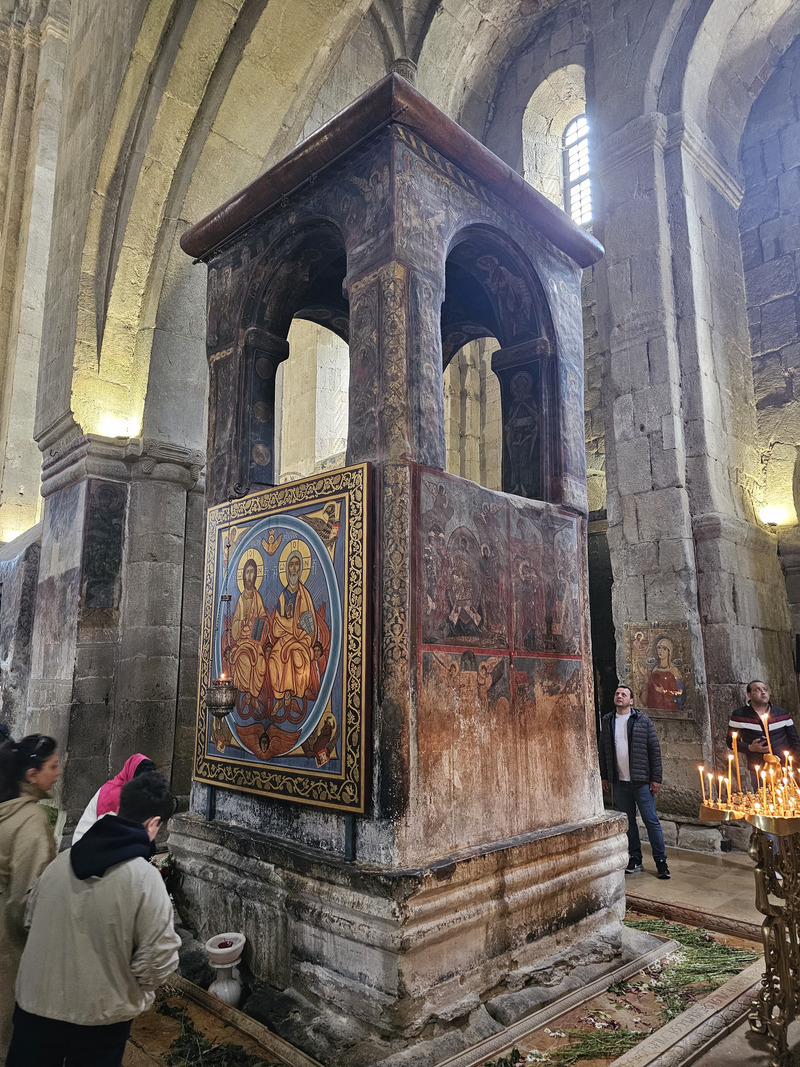 A 17th-century ciborium under which the robe of Jesus is said to have been buried
